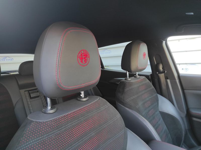 Alfa Romeo Tonale 1,5Turbo E-Hybrid,Speciale, AT - fotka 15 z 60
