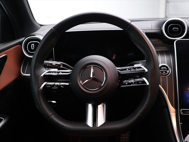 Mercedes-Benz GLC 2,0 150 kW 4Matic CZ DPH - fotka 15 z 29