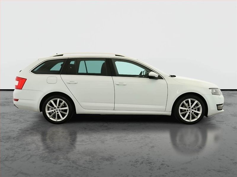 Škoda Octavia (2015) Style 2.0 TDI, Navi, Xenony - fotka 6 z 19