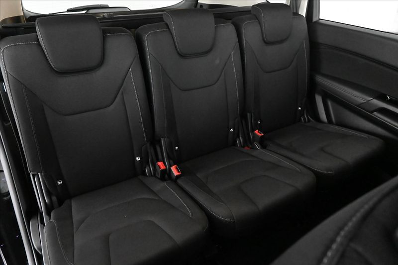 Ford S-MAX 2,0 EcoBlue 110 kW AT8 Titaniu - fotka 27 z 32
