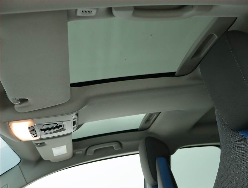 BMW i3 (2014) 60Ah BEV, SoH 74%, Automat - fotka 17 z 19