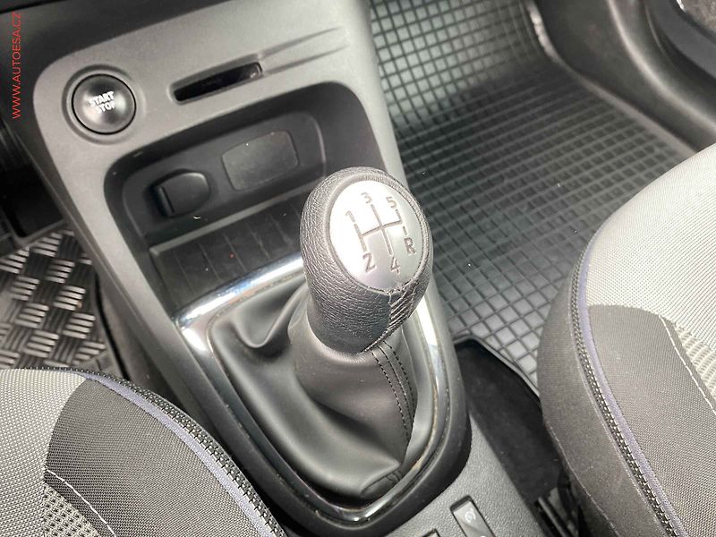 Renault Captur (2016) 0.9 TCe, ČR, AC, tempo, park - fotka 15 z 16