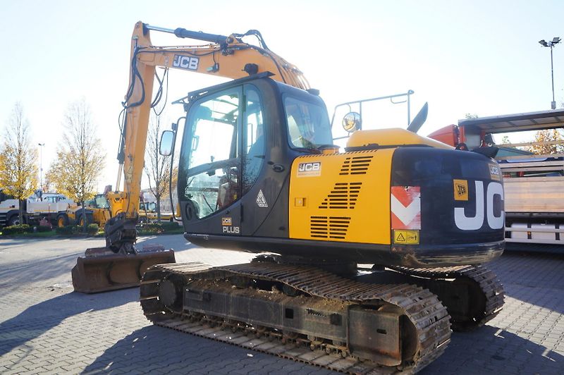 JCB (2016) JS 145LC crawler excavator - fotka 5 z 24