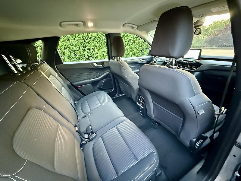 Ford Kuga (2023) 1,5EB 110kW TITANIUM TAŽNÉ ČR - fotka 11 z 18
