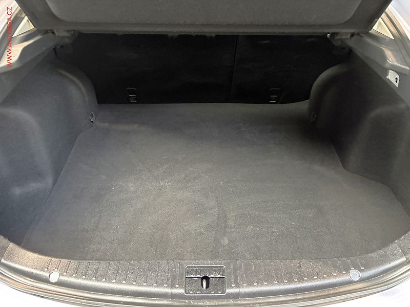 Mazda 6 (2008) 2.0 D, Exclusive, +kola - fotka 7 z 16