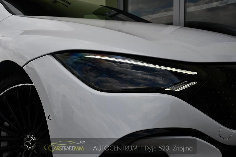 Mercedes-Benz EQE 350+ AMG - fotka 53 z 56