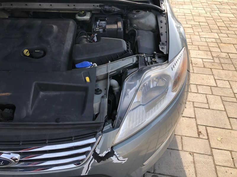 Ford Mondeo (2008) 2.0 TDCi Ghia - fotka 27 z 29