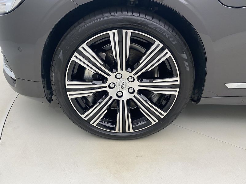 Volvo V90 T8 AWD RECHARGE BRIGHT ULTRA - fotka 41 z 58
