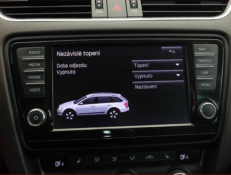 Škoda Octavia (2014) Scout 2.0 TDI, 4X4, Automat - fotka 16 z 21