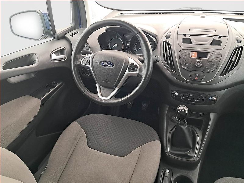 Ford Tourneo Courier (2017) Titanium 1.0 EcoBoost, 5Míst - fotka 7 z 17