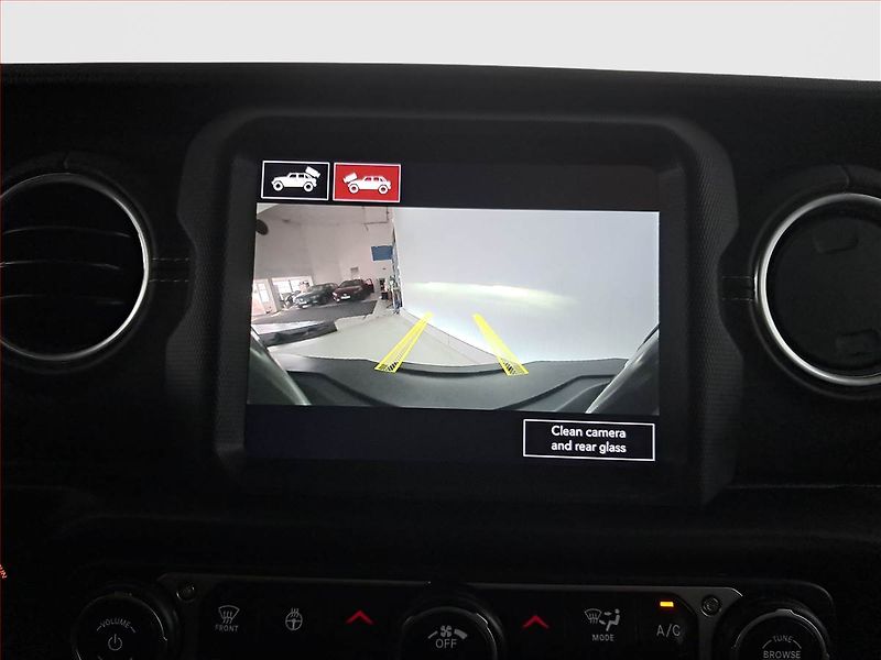 Jeep Wrangler (2021) 2.0 eTorque - fotka 23 z 25