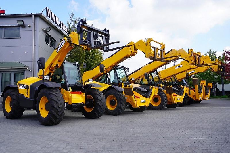JCB (2019) 535-95 / 3.5 T / range 9.5 m - fotka 2 z 24
