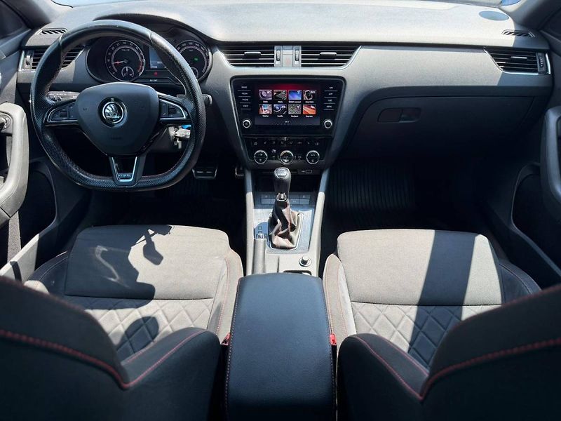 Škoda Octavia combi RS 2,0 TDI 135 kW 6° DSG - fotka 5 z 30