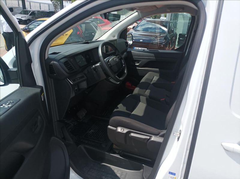 Toyota ProAce 2,0 Panel VAN L2 Comfort - fotka 9 z 17