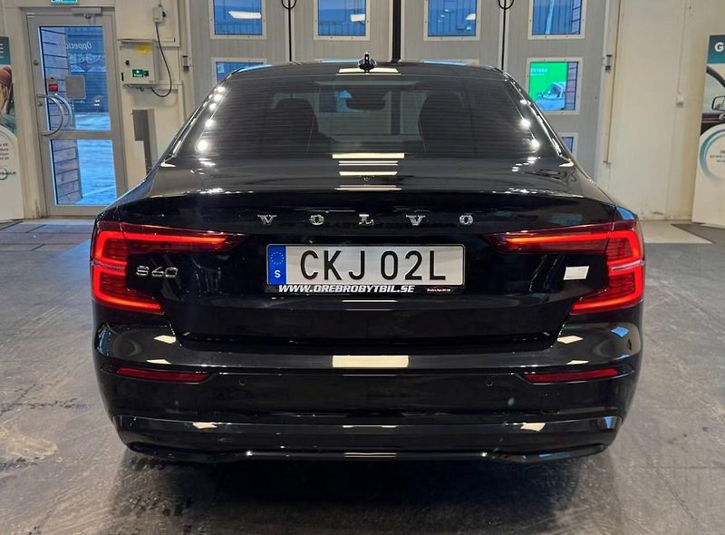 Volvo S60 Recharge T8 AWD 360k BLIS Kůže - fotka 25 z 26
