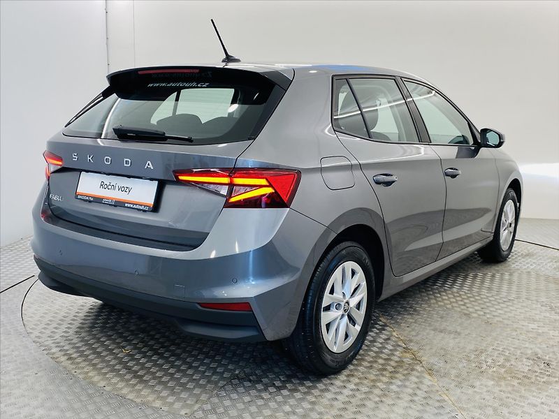 Škoda Fabia 1,0 TSI 70kW Selection - fotka 2 z 23