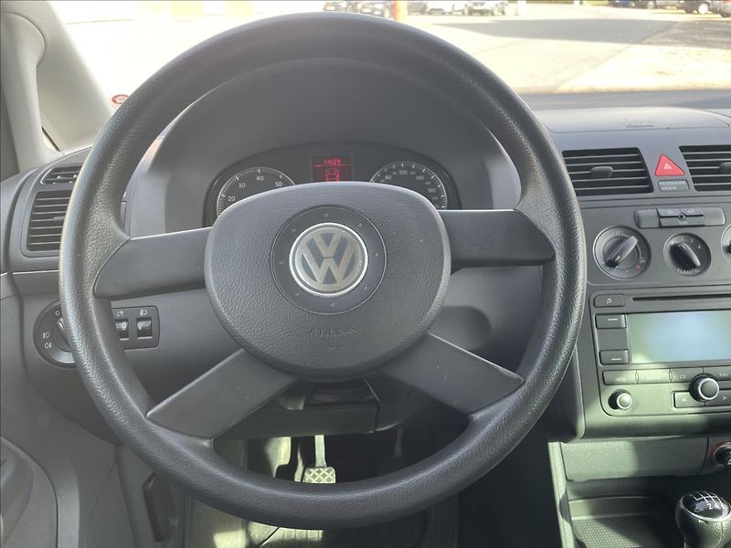 Volkswagen Touran 1,4TSI 103kW*jen 96.tis.km*Roz - fotka 12 z 40
