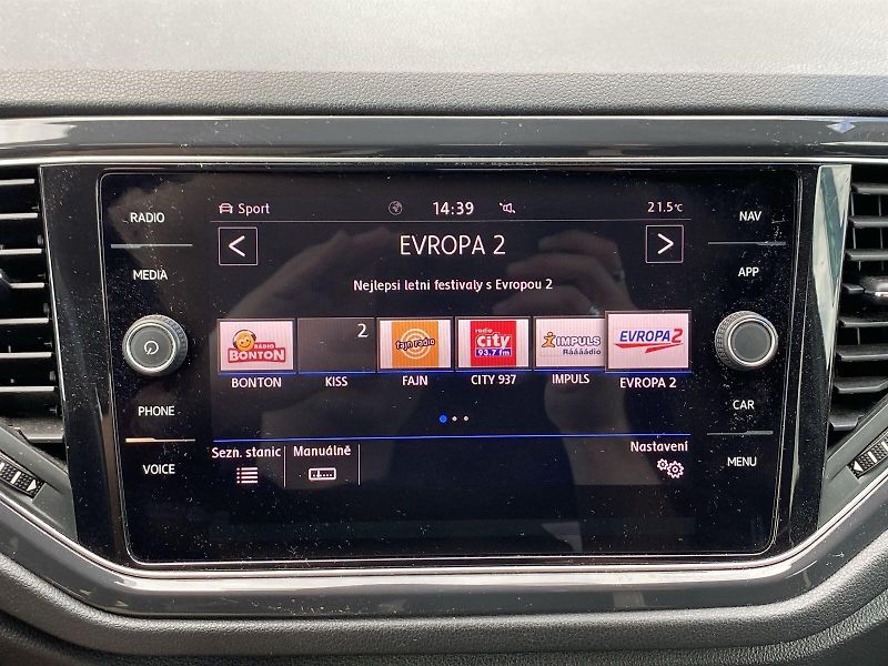 Volkswagen T-Roc (2018) 2.0 TDI 4Motion DSG - fotka 16 z 25