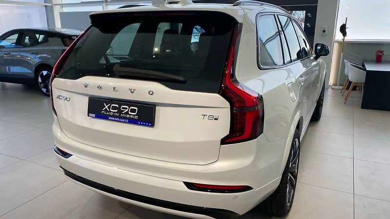 Volvo XC90 (2026) ULTRA DARK, T8 AWD, 228+107 kW - fotka 5 z 14