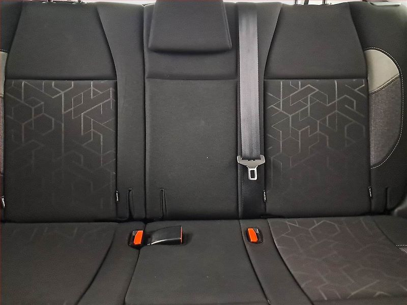 Peugeot 2008 (2019) 1.2 PureTech, Serv.kniha - fotka 10 z 16
