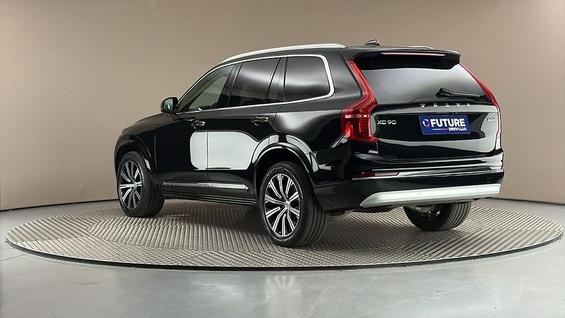 Volvo XC90 2.0 B5 AUT AWD Inscription - fotka 2 z 31