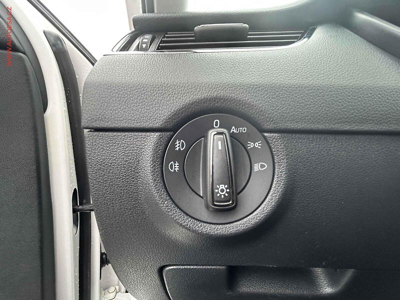 Škoda Octavia (2018) 1.8 TSi, 1.maj,ČR, Elegance - fotka 13 z 19