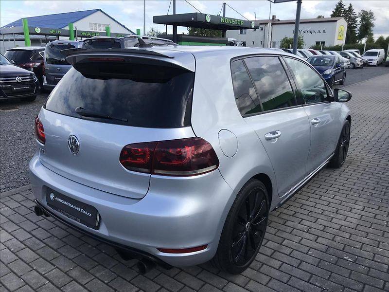 Volkswagen Golf 1,2 GTI - fotka 5 z 16