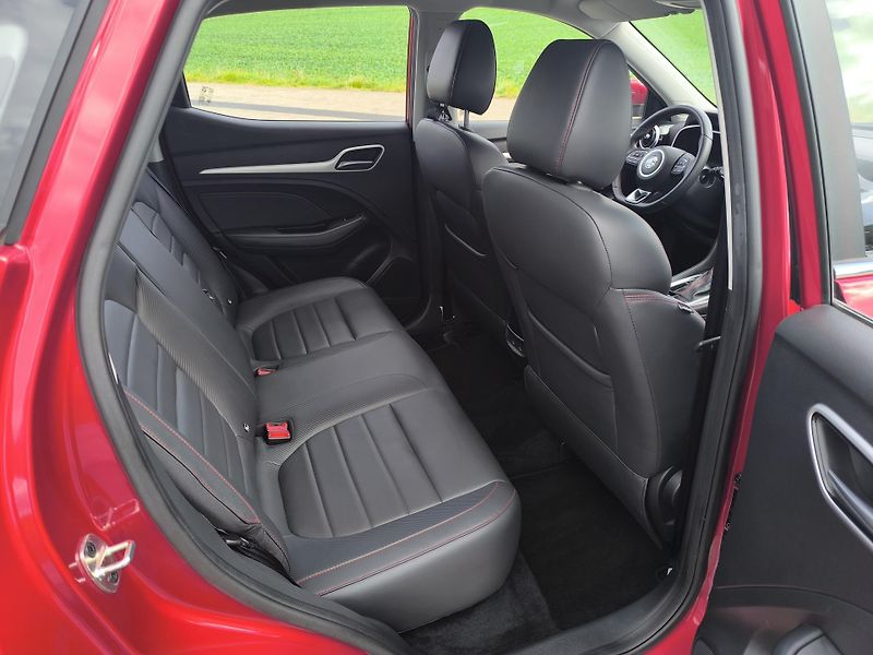 MG ZS (2024) 1,0 TGDi, NOVÉ ČR, ZÁRUKA - fotka 14 z 40