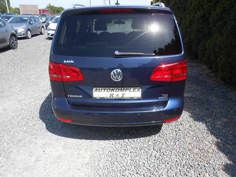 Volkswagen Touran 1.6TDi, NAVI,7Míst!!! - fotka 40 z 43