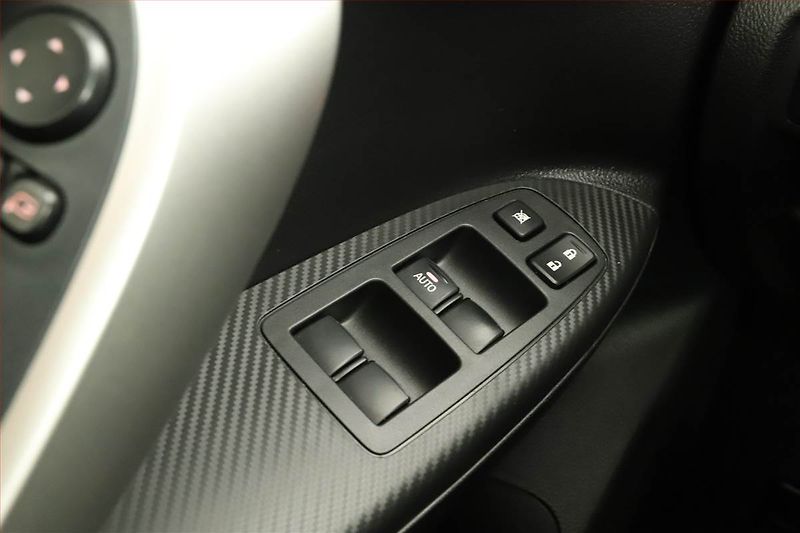 Mitsubishi Eclipse Cross (2018) 1.5 T-MIVEC, 4X4, Automat, ČR - fotka 14 z 15