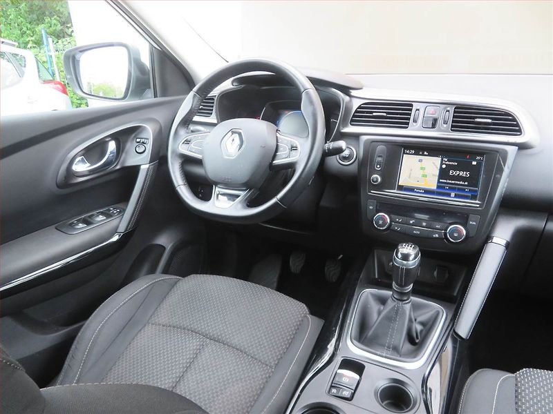 Renault Kadjar (2018) 1.2 TCe, Serv.kniha, Navi - fotka 7 z 16