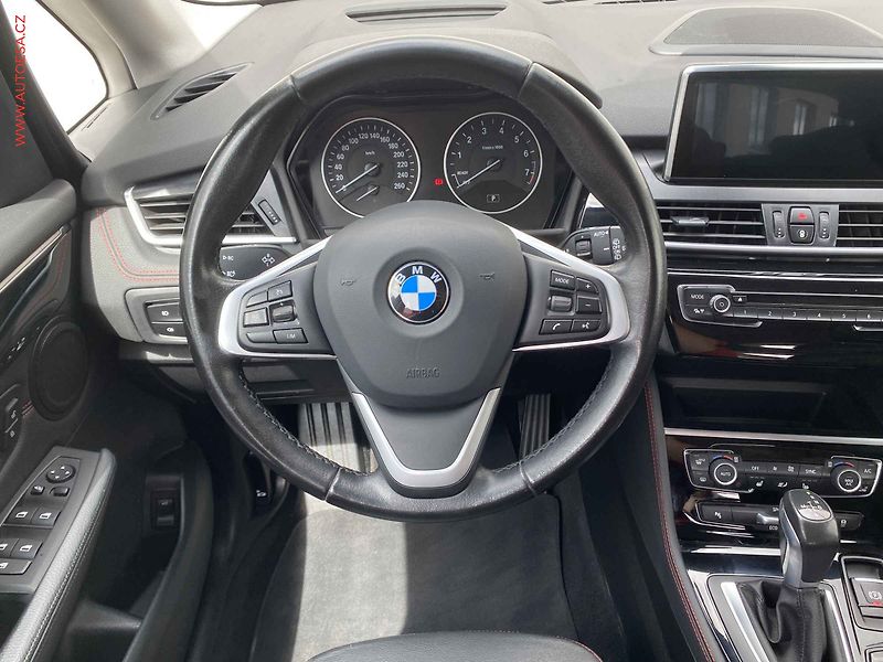 BMW Řada 2 (2016) 2.0 i 220 i, Sport Line, AT - fotka 11 z 21