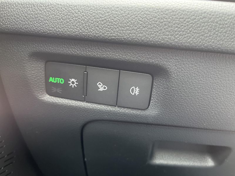 Škoda Octavia 1.5TSI SELECTION - fotka 16 z 23