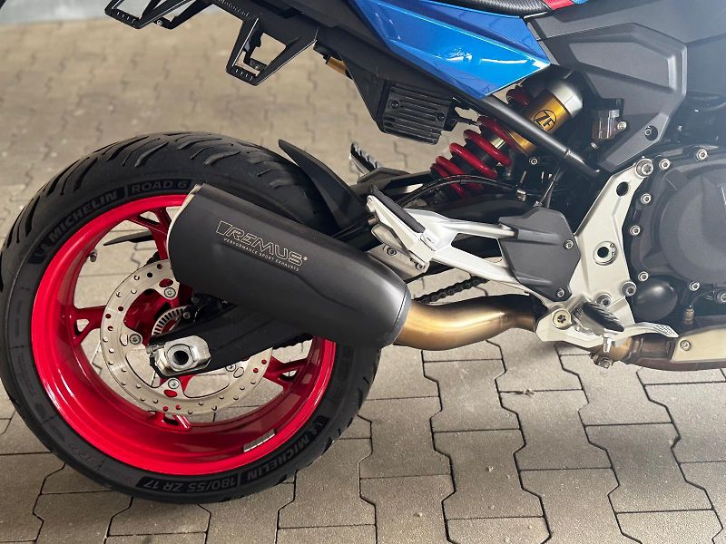 BMW F 900 XR (2025) - fotka 4 z 4