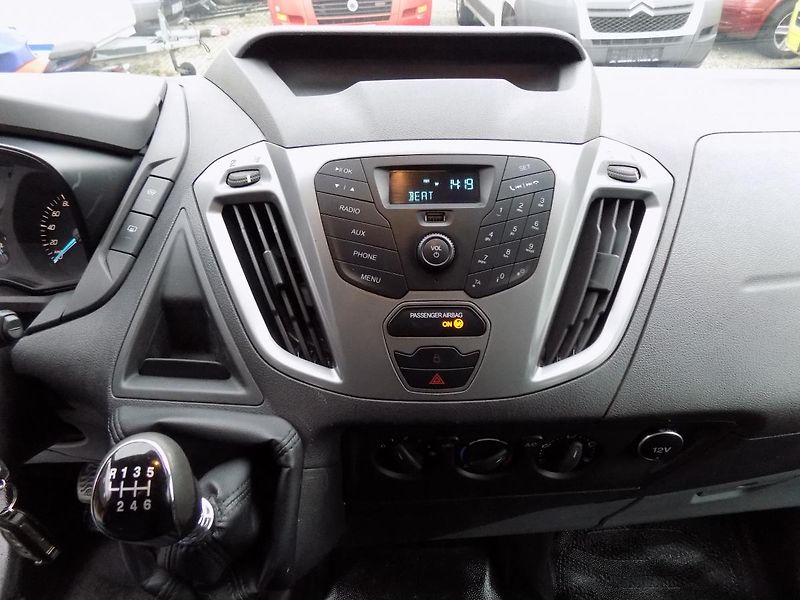 Ford Transit Custom 2,2 TDCI 92 KW L2H1 9 MÍST - fotka 33 z 50