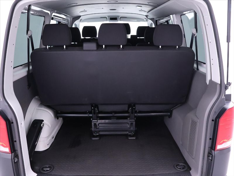 Volkswagen Transporter 2,0 TDI 110kW DSG 9-Míst CZ DP - fotka 10 z 31