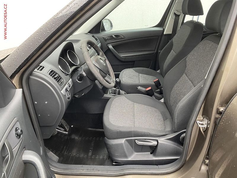 Škoda Yeti (2014) 1.2 TSI, ČR, Active - fotka 9 z 16