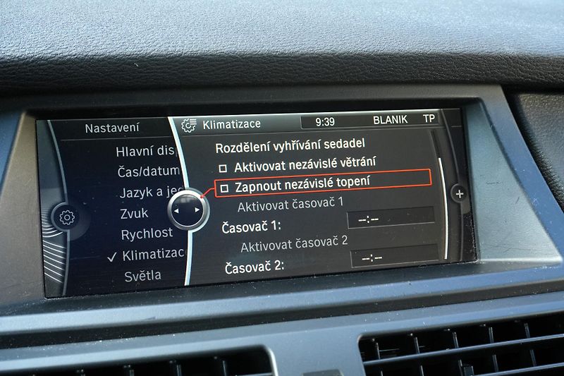 BMW X6 30d, Webasto, LED, HUD, Tažné - fotka 24 z 37