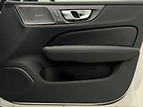 Volvo V60 (2026) B4 PLUS DARK AUT - náhled 7