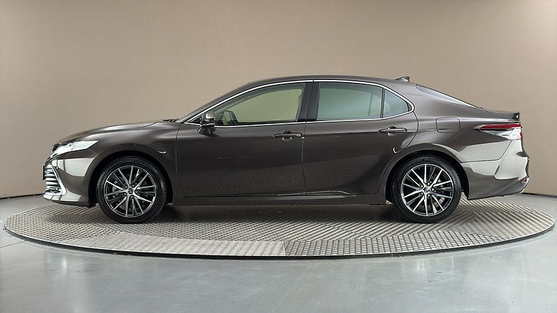 Toyota Camry 2.5 Hybrid AUT Executive - fotka 4 z 29