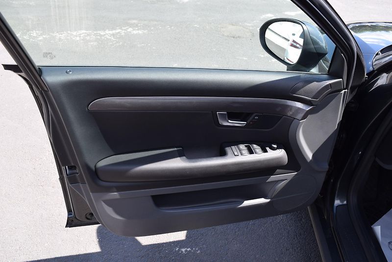Seat Exeo (2010) 2.0TDI 88kw REFERENCE VÝHŘEVY - fotka 17 z 44