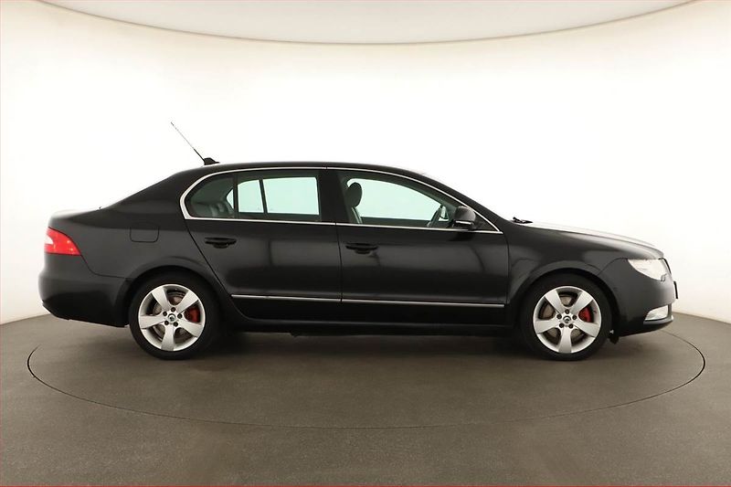 Škoda Superb (2008) 2.0 TDI, Automat, Navi, Xenony - fotka 6 z 19
