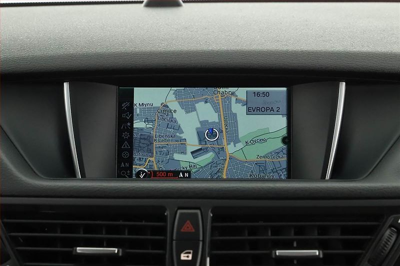 BMW X1 (2015) xDrive18d, 4X4, Automat - fotka 14 z 17