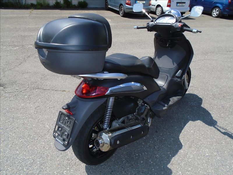 Piaggio Ostatní 0,5 29KW  Beverly  500 - fotka 8 z 11