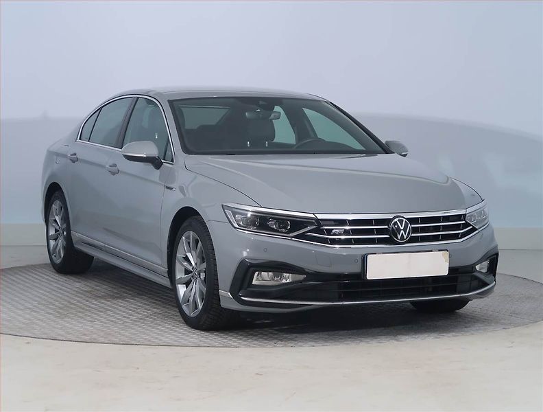 Volkswagen Passat (2022) R-Line 2.0 TSI - fotografie inzerátu