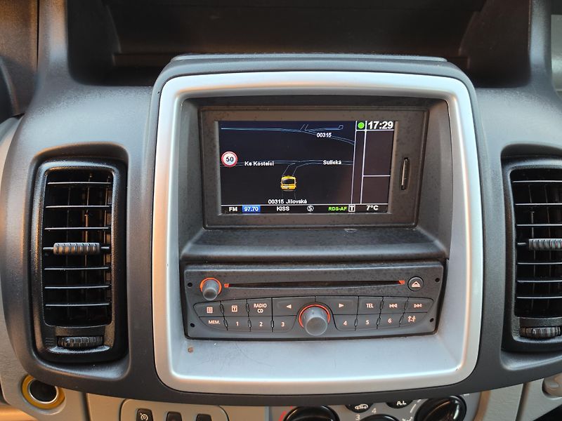 Renault Trafic 2.0dCi 84kW 9-MÍST*AC*TAŽNÉ* - fotka 20 z 42