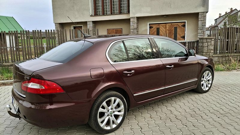 Škoda Superb 2.0 TDI 125 kw 1. majitel  - fotka 18 z 21