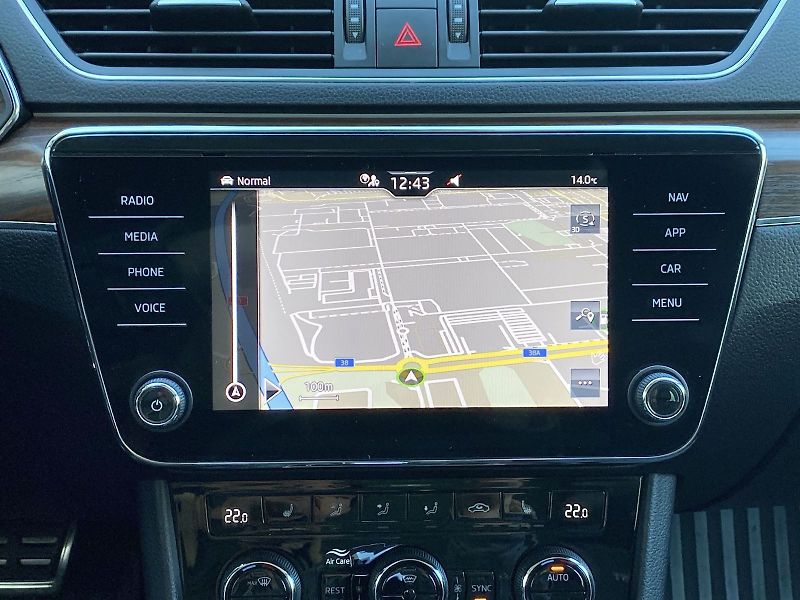 Škoda Superb (2022) Combi 2.0 TDI 4x4 DSG Scout - fotka 12 z 31
