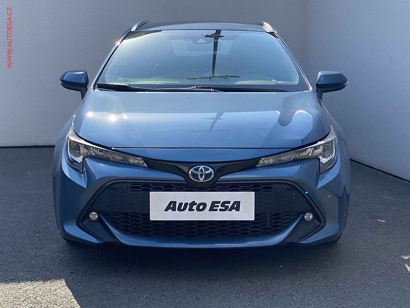 Toyota Corolla (2021) 1.8, Business, AT, LED - fotka 2 z 18