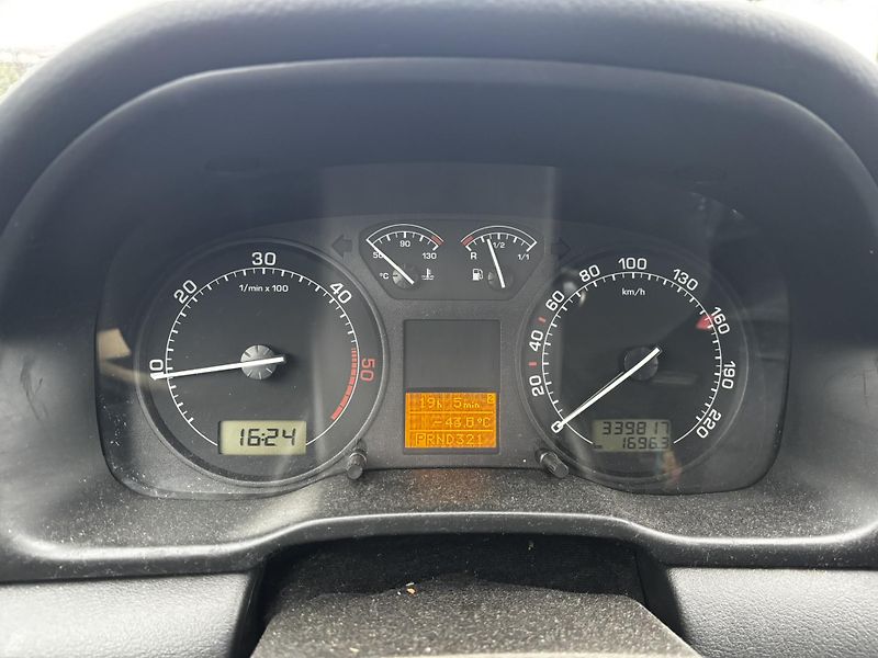 Škoda Octavia (2001) 1 1.9TDi 66kW, Automat - fotka 16 z 19